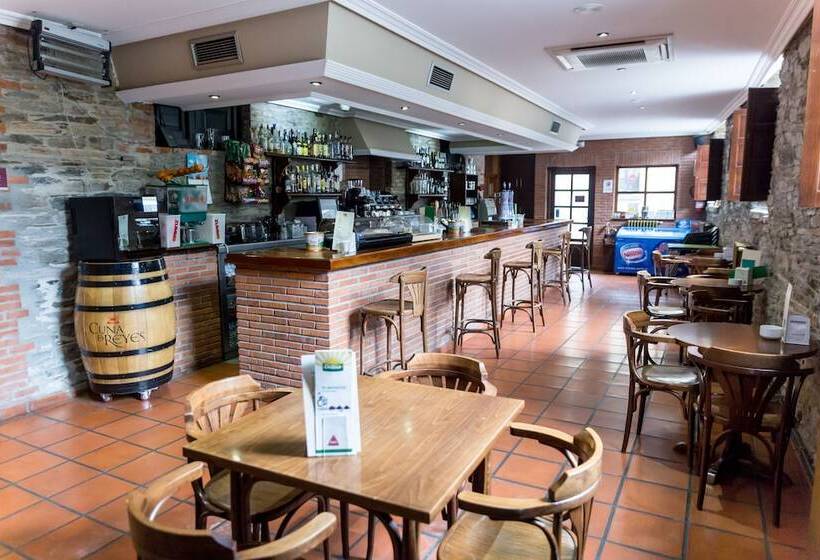 בית מלון כפרי Ambasmestas