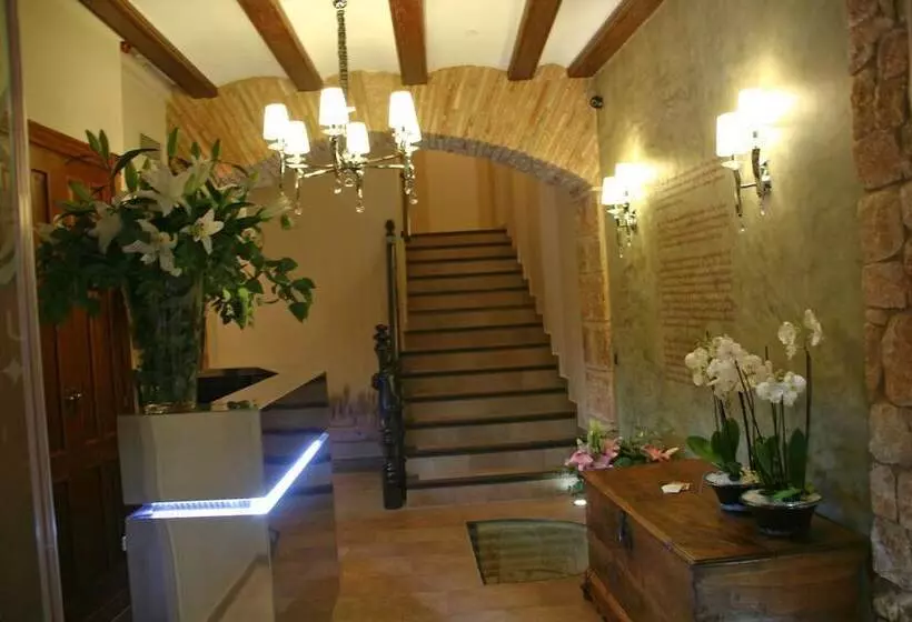 هتل Castillo De Alquézar