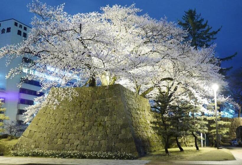 בית מלון כפרי Fukui Castle
