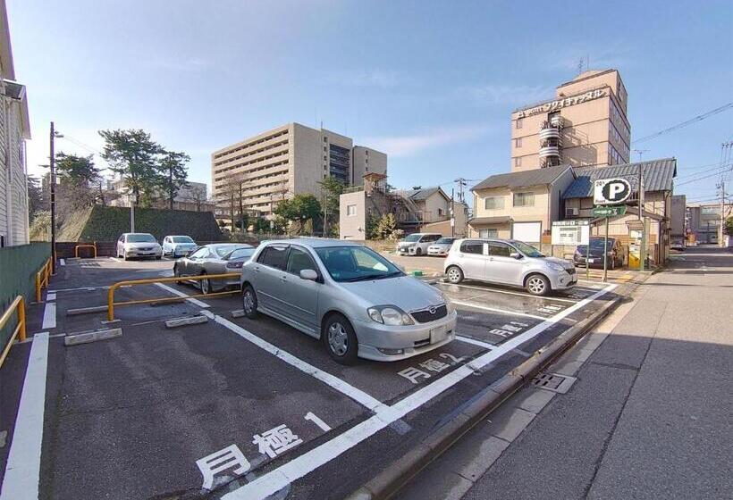 בית מלון כפרי Fukui Castle