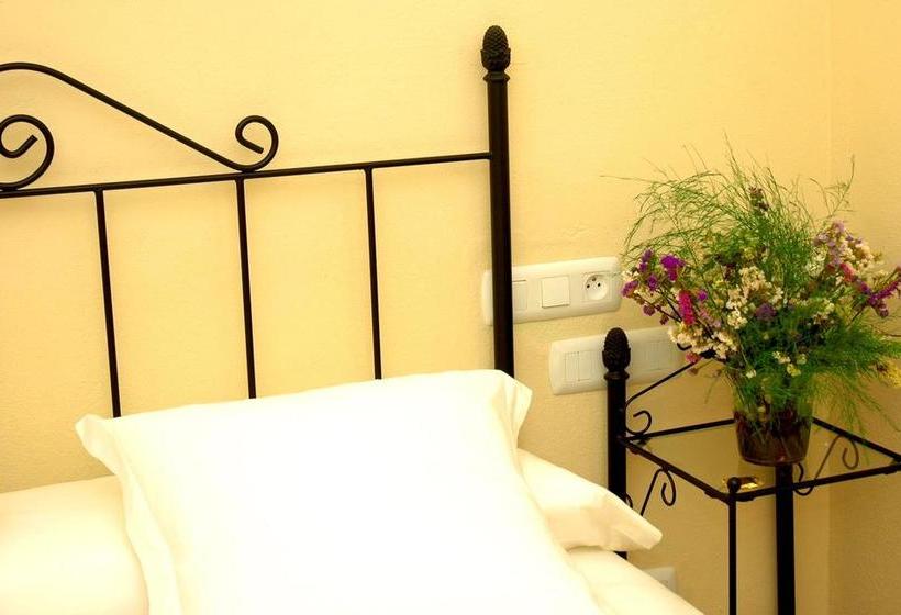 Отель La Casa Grande De Alpandeire