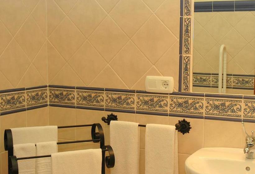 Отель La Casa Grande De Alpandeire