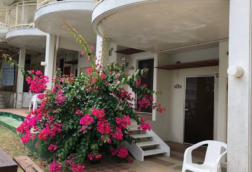 Отель Key West Club Okinawa