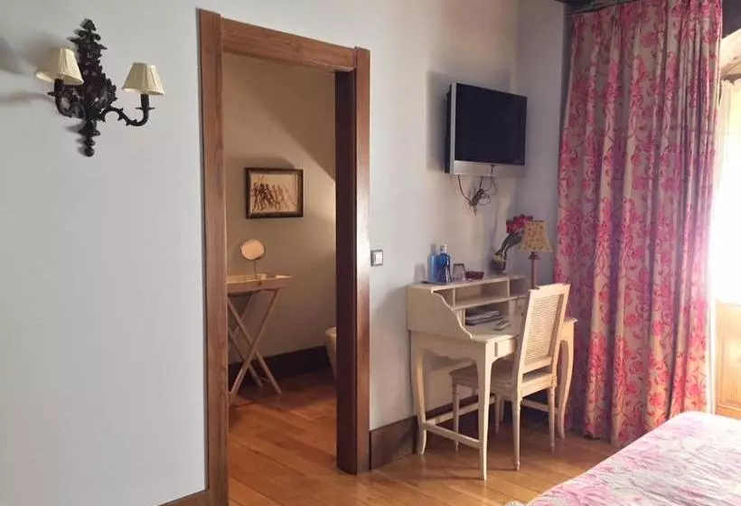 ホテル Posada Real Torre Berrueza