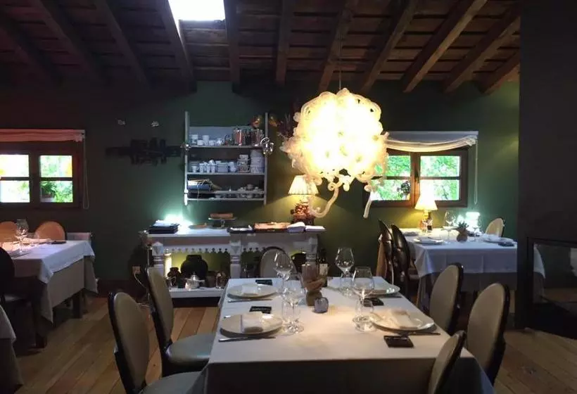 ホテル Posada Real Torre Berrueza