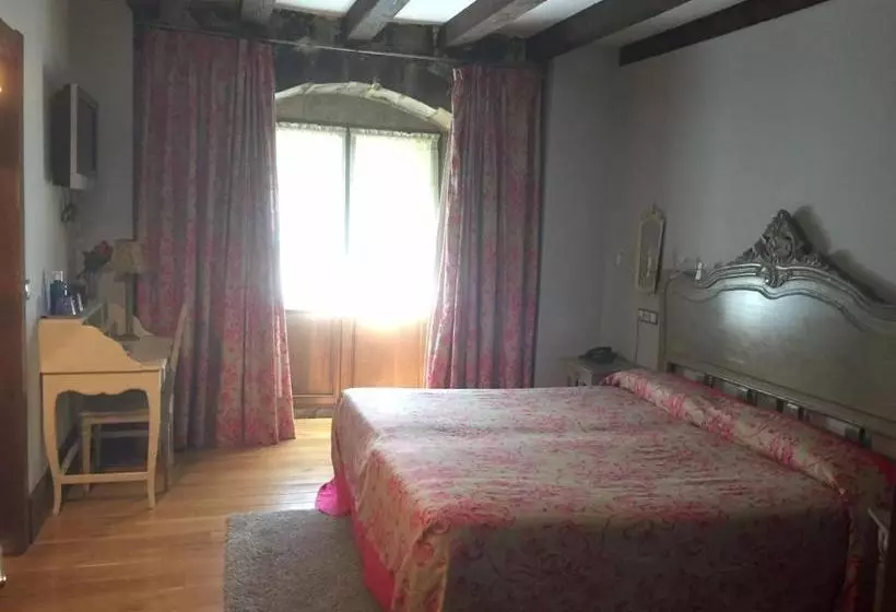 ホテル Posada Real Torre Berrueza