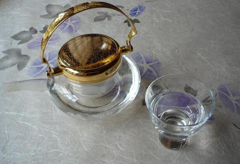 旅館 Gokayama Onsen Akaokan