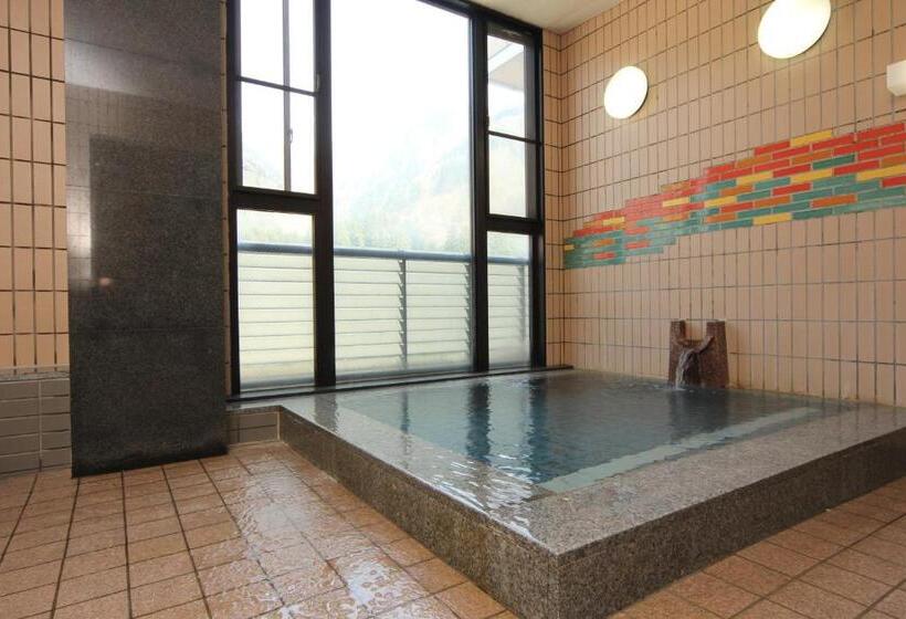 旅館 Gokayama Onsen Akaokan