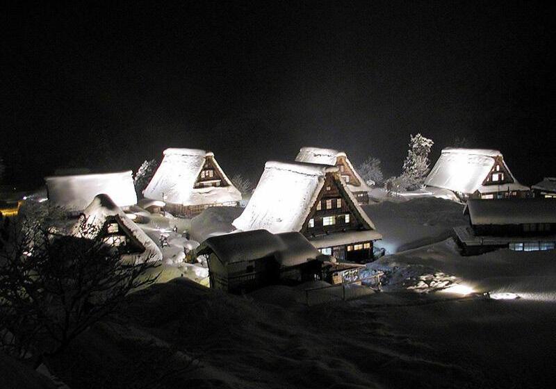 旅館 Gokayama Onsen Akaokan