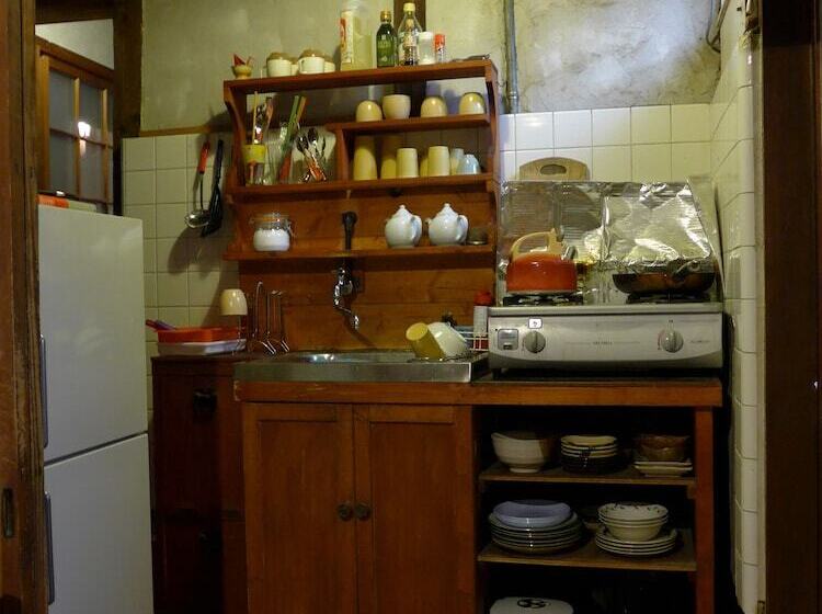 Small World Guest House   Hostel