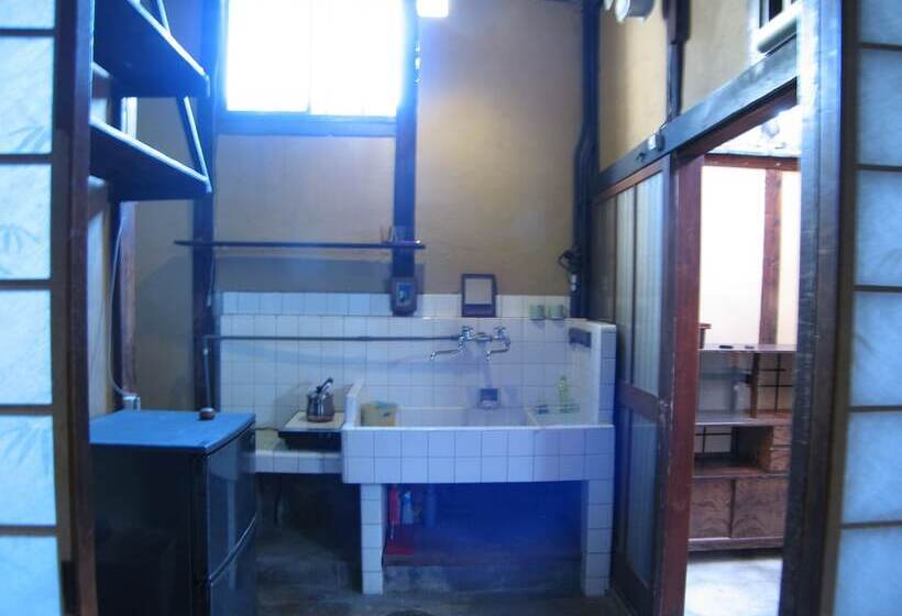 Small World Guest House   Hostel