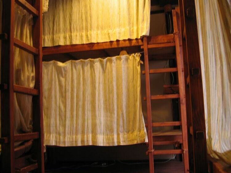 Small World Guest House   Hostel