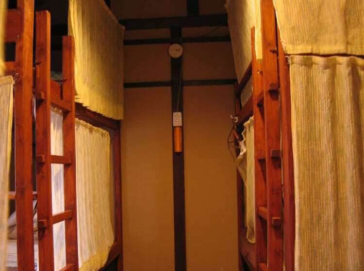 Small World Guest House   Hostel