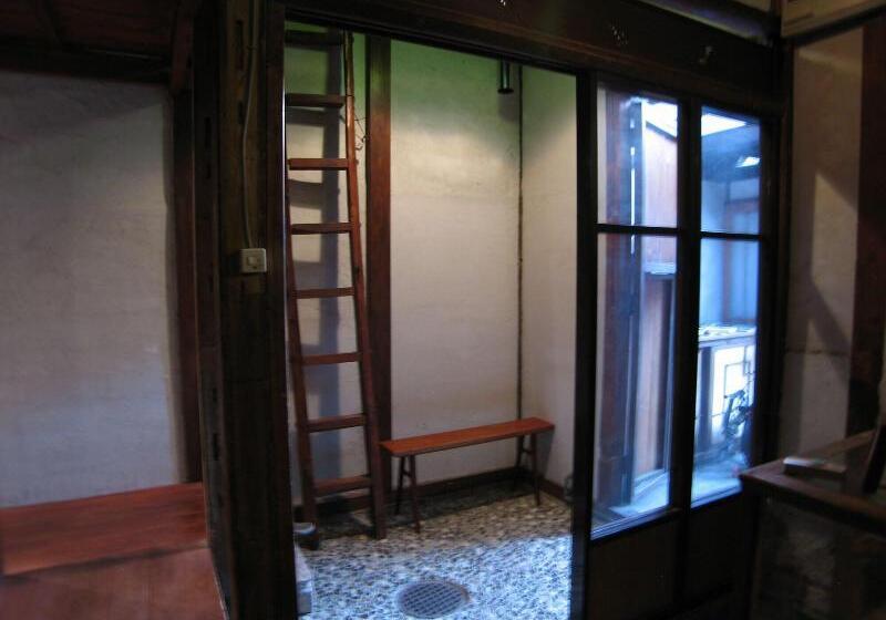 Small World Guest House   Hostel