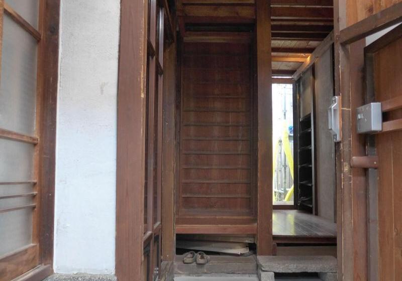 Small World Guest House   Hostel