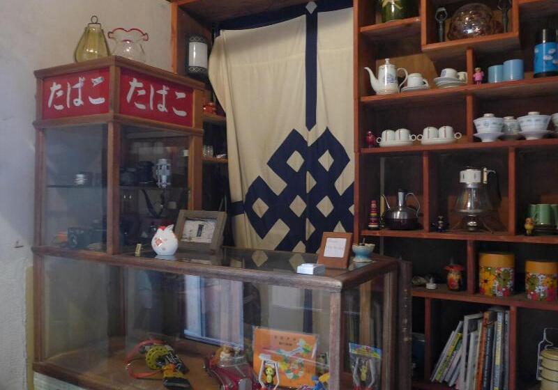 Small World Guest House   Hostel