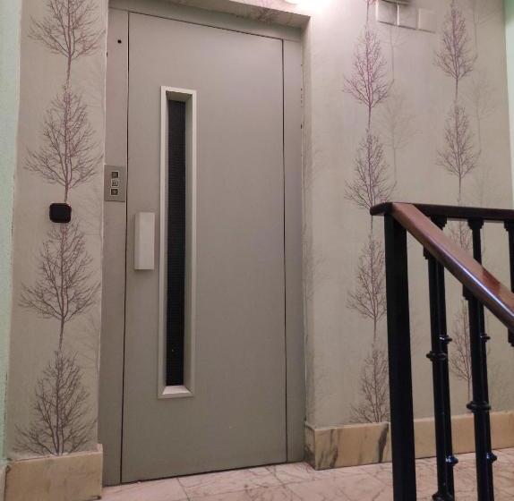 هاستل Hostal Plaza