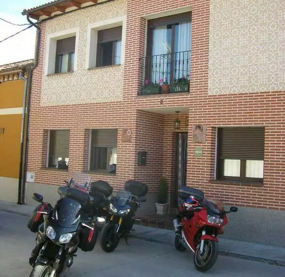 تختخواب و صبحانه Casa De La Paca