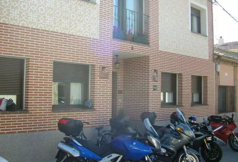 تختخواب و صبحانه Casa De La Paca