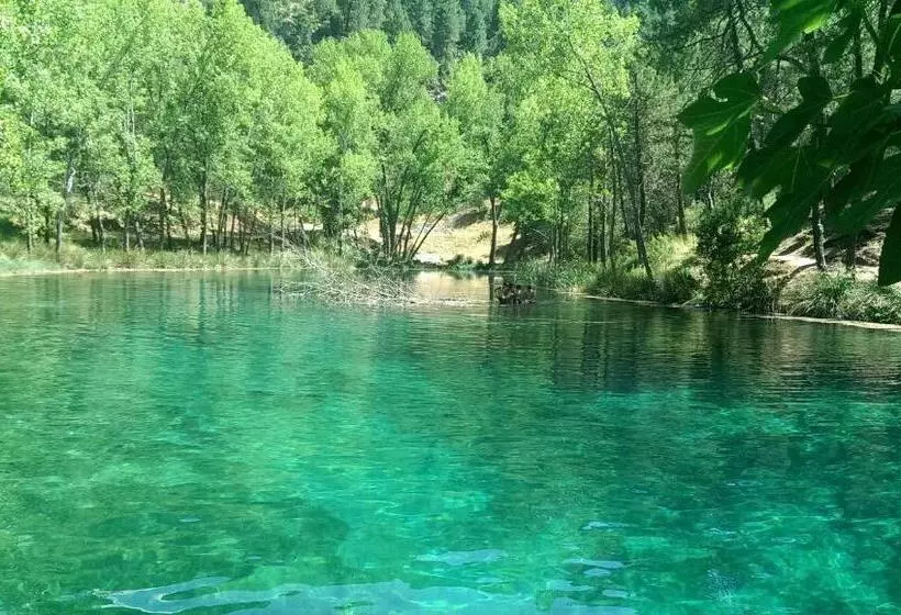 تختخواب و صبحانه Chorros Del Río Mundo