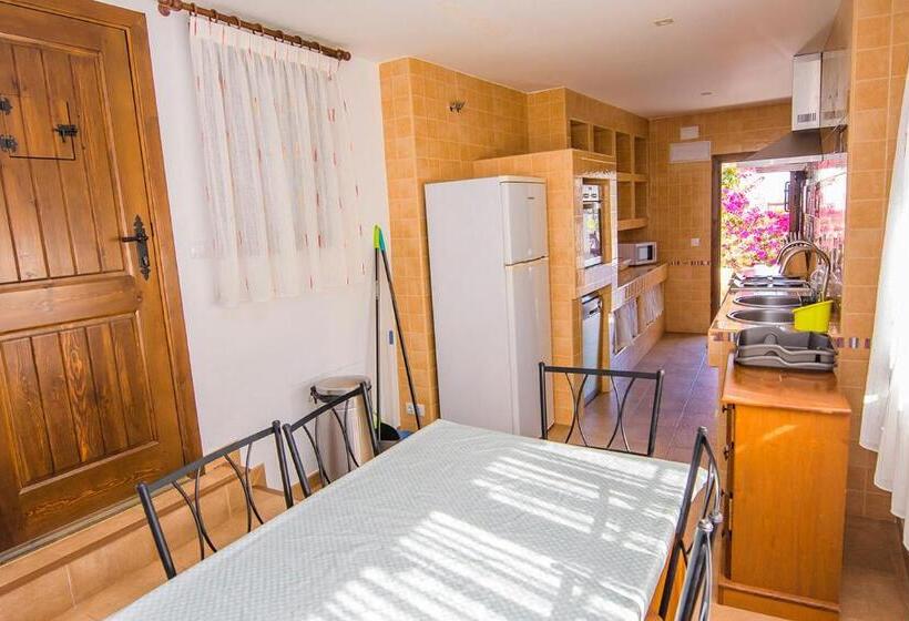 مبيت وإفطار Cortijo 4 Elementos