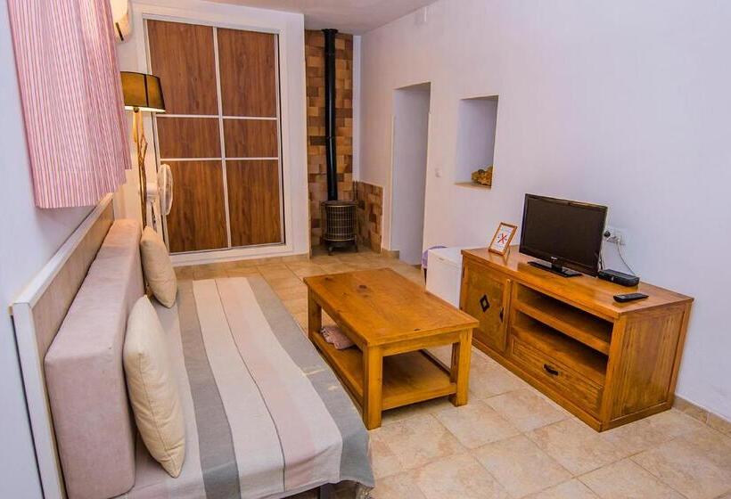 مبيت وإفطار Cortijo 4 Elementos