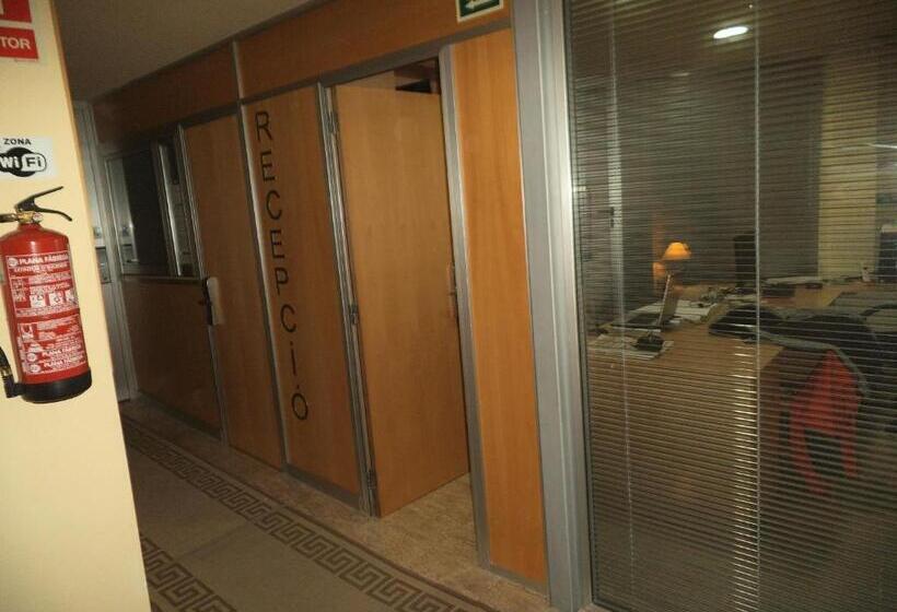 Hostal Sant Sadurní