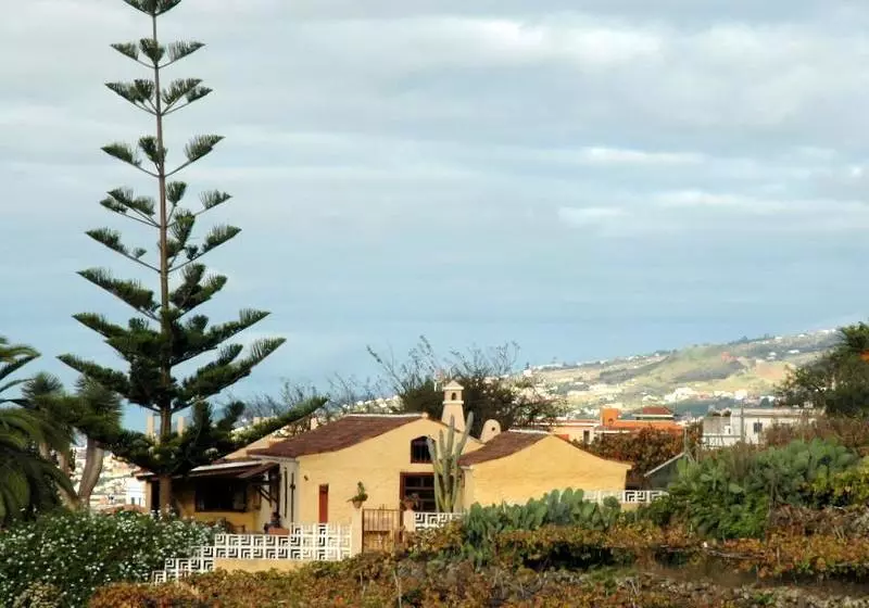 هتل Casa Canarina