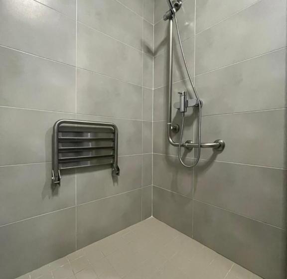 فندق Complejo Leo 24h