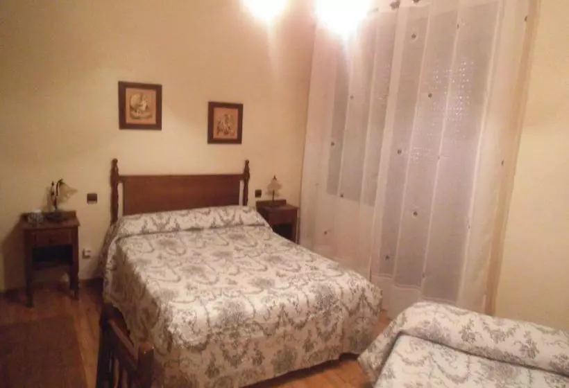 ホテル Hostal Los Galgos