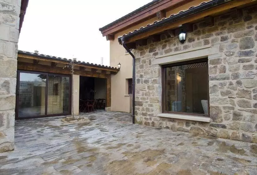 هتل La Casona De La Mesta
