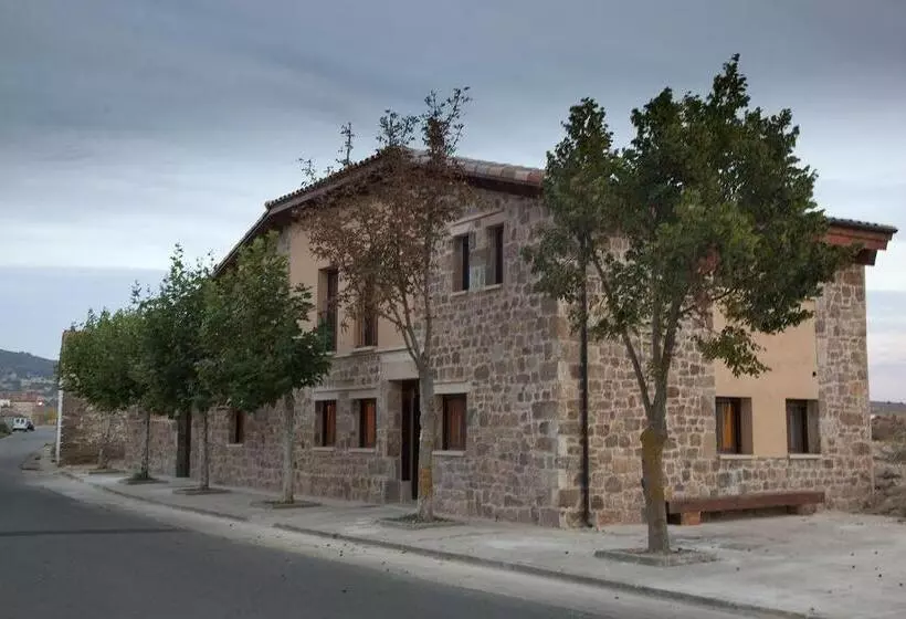 هتل La Casona De La Mesta
