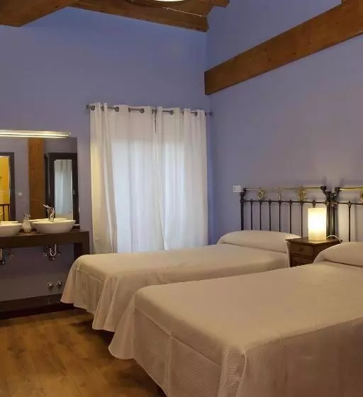 هتل La Casona De La Mesta