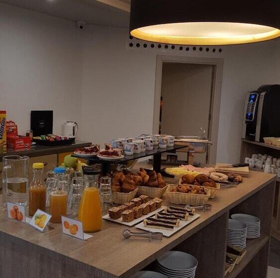 هتل L'escala Centre