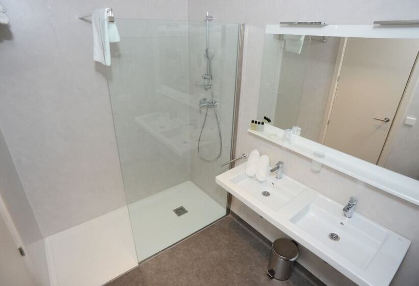 هتل L'escala Centre