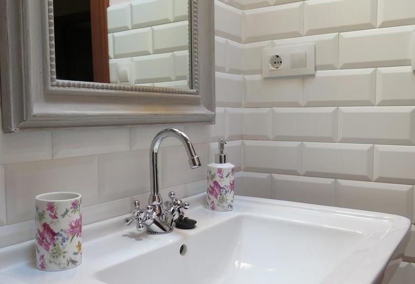 فندق Posada Rural La Flor Del Nogal