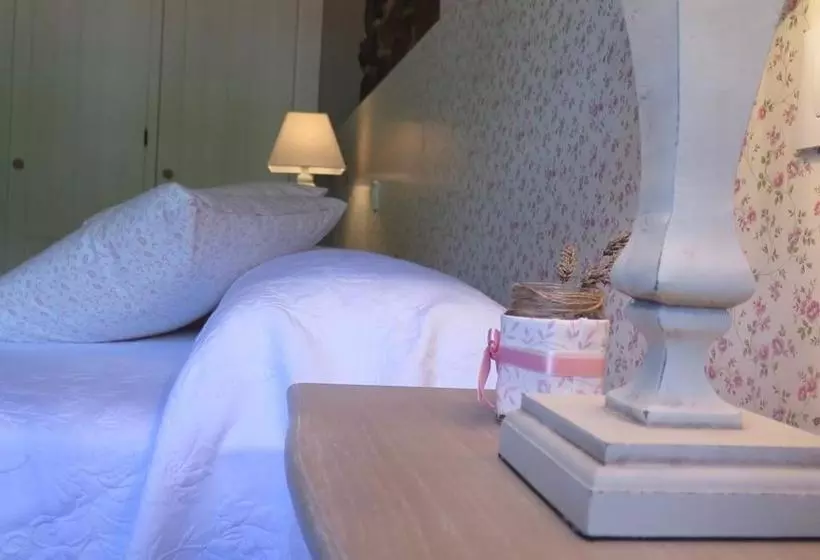 ホテル Posada Rural La Flor Del Nogal