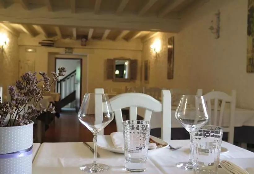 ホテル Posada Rural La Flor Del Nogal