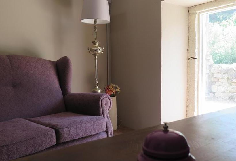 فندق Posada Rural La Flor Del Nogal