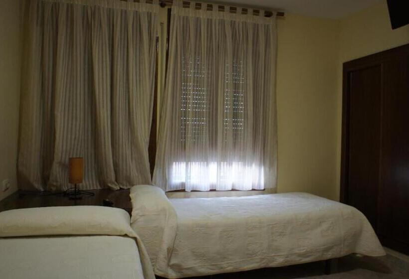 هتل Puente Romano