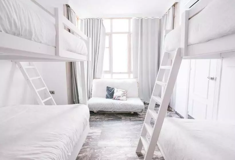 La Cocotera Boutique Hostel & Coworking
