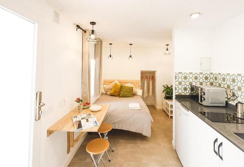 La Cocotera Boutique Hostel & Coworking