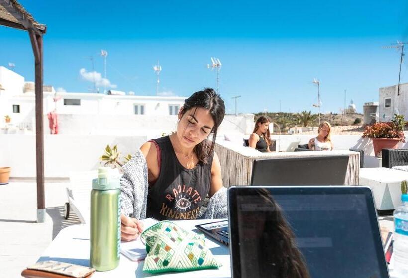 La Cocotera Boutique Hostel & Coworking