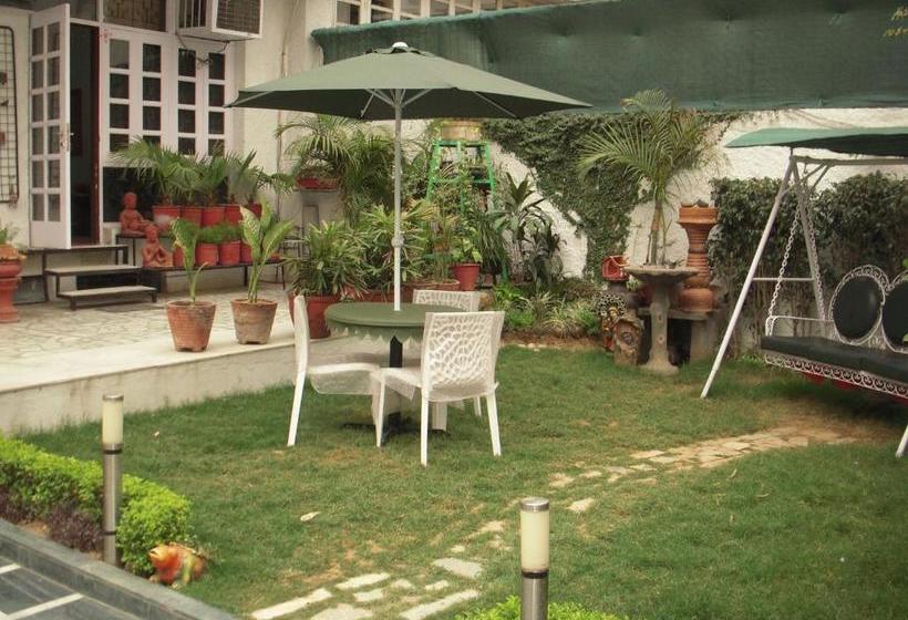 تختخواب و صبحانه Rams Inn