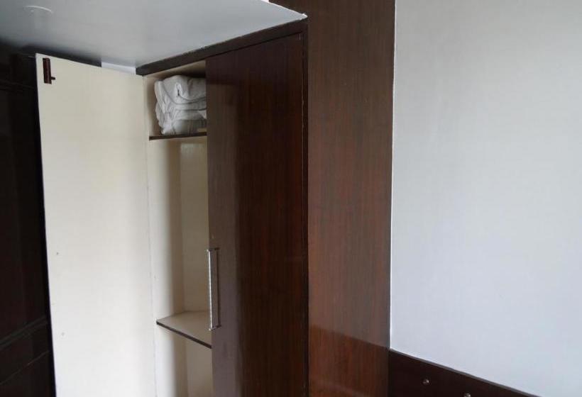 تختخواب و صبحانه Rams Inn