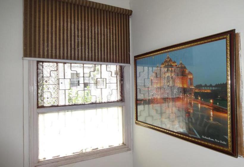 تختخواب و صبحانه Rams Inn