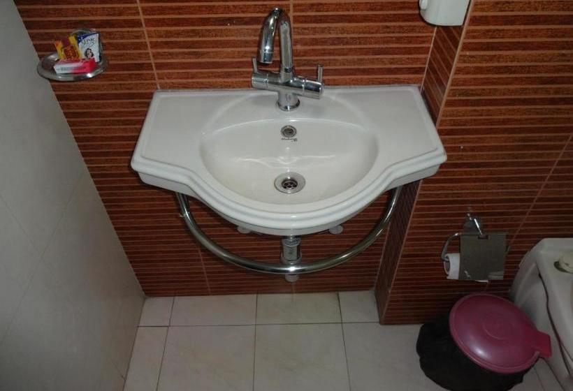 تختخواب و صبحانه Rams Inn