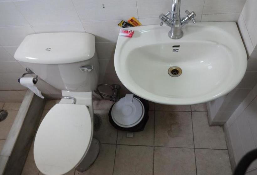 تختخواب و صبحانه Rams Inn