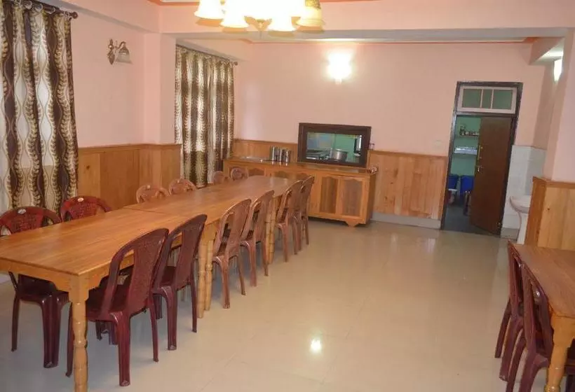 Hotelli Delight Royal Lachung
