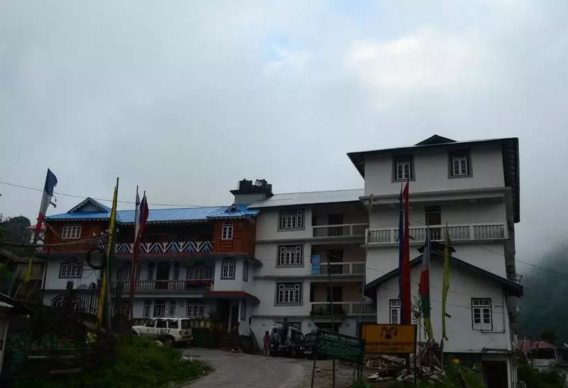 Hotelli Delight Royal Lachung